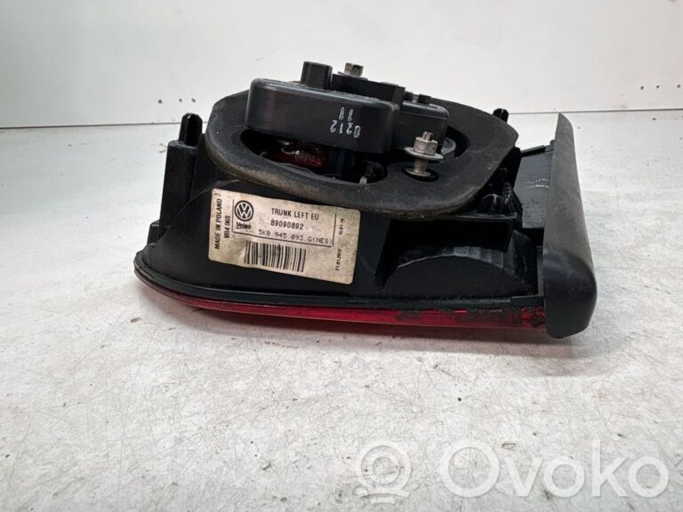 aba543c526e7a08834b3fda21ca3de55-42c22c97038cf21b6d5b6f22d5f7af3d_tailgate_rear_tail_lights