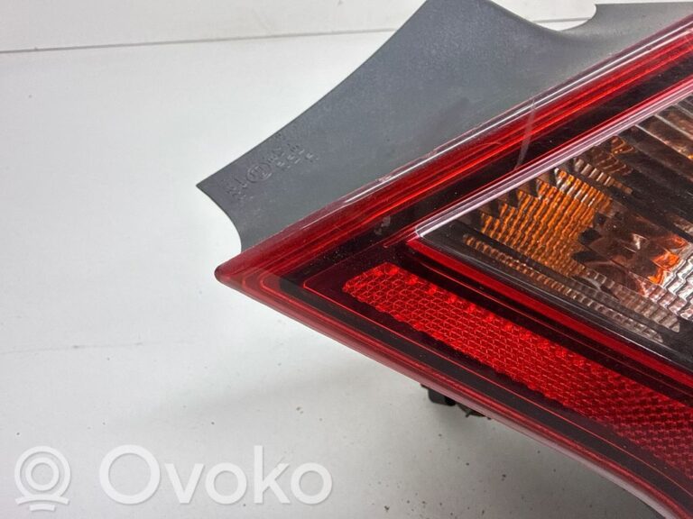 ac75708617095b32166650dc122027fb-fea323adc8d321d2c5bb361b66773661_rear_tail_lights
