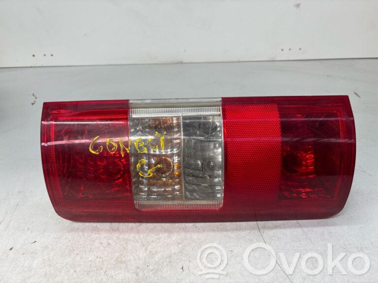 acc98e1dc6b7280377293b540cb24953-83ff9a6e2e90f38392a4ae5e7934d2aa_rear_tail_lights