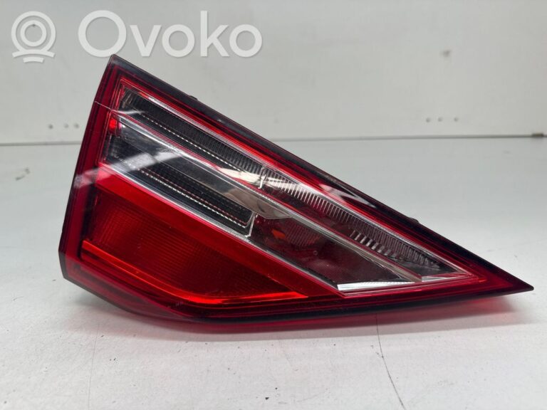 acd36ebc52266524c155576490a1772a-ef17633cc20d9bff8932b6118ecb82e4_rear_tail_lights