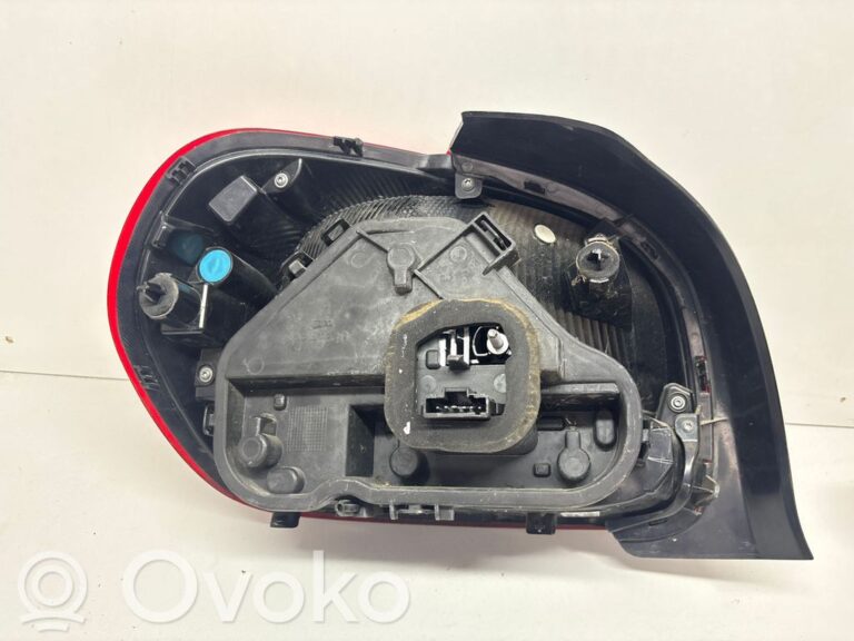 ae8c66c390cd8b3953daf47d7d4c0e9e-0d8285453917b40d63d18482660c39ec_rear_tail_lights