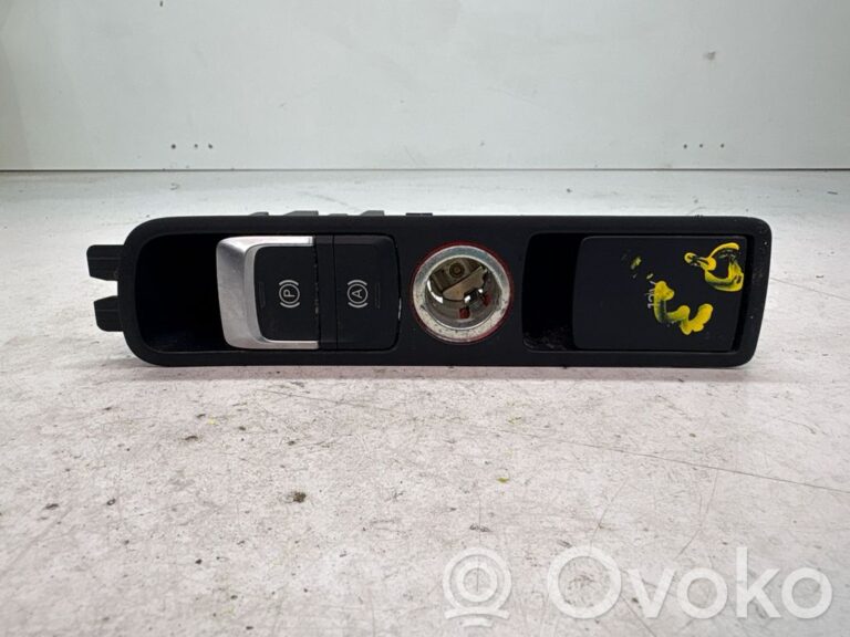 ae9cc0beeb08a065d6cf8f4c5ec92415-e8375f2f939c8dab1eb2fb206d3fcf94_12_v_socket__rear_