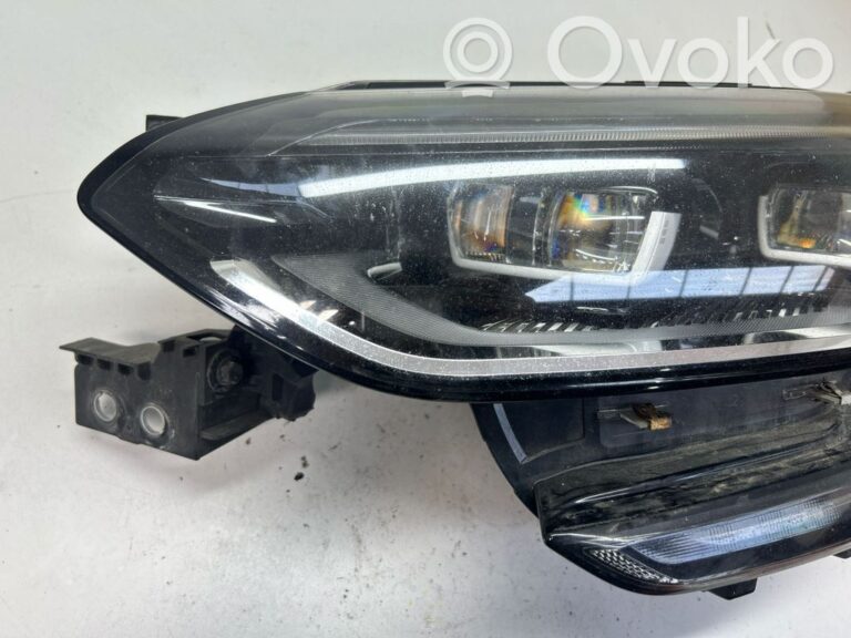 af9b5f54898e6dadb5d674c63701e604-0126d27bb39b10743cf10dd08425b266_headlight_headlamp
