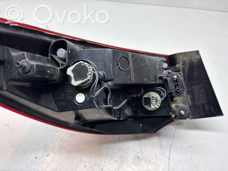 b2174528184002eeb01a834f52fc4eec-2e4ed13ea7deae98899b17df3b4ad489_rear_tail_lights