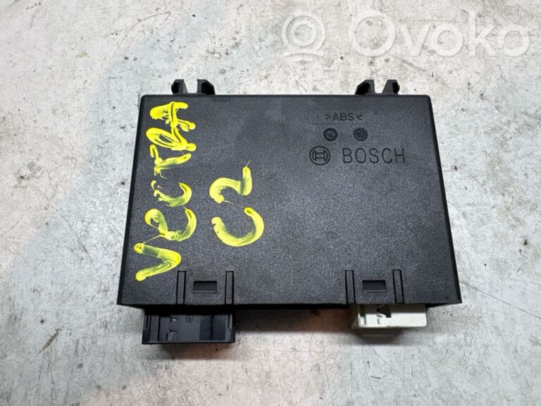 b24ffd9c5da263d2968fecc2567e9671-8377f7127ab15216f1567eb989eedd11_parking_pdc_control_unit_module