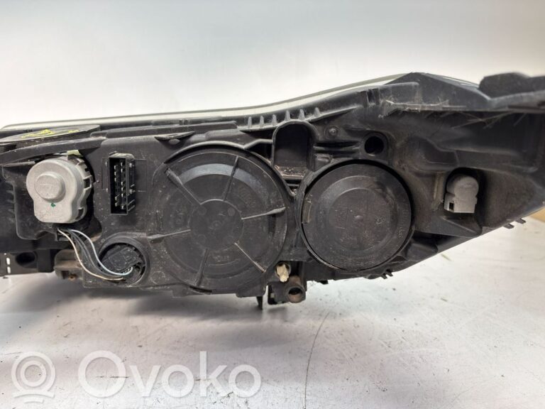 b3cce8de68c90034f388d620683dce21-e6338d994c8ce019122d8f01c228d3fd_headlight_headlamp