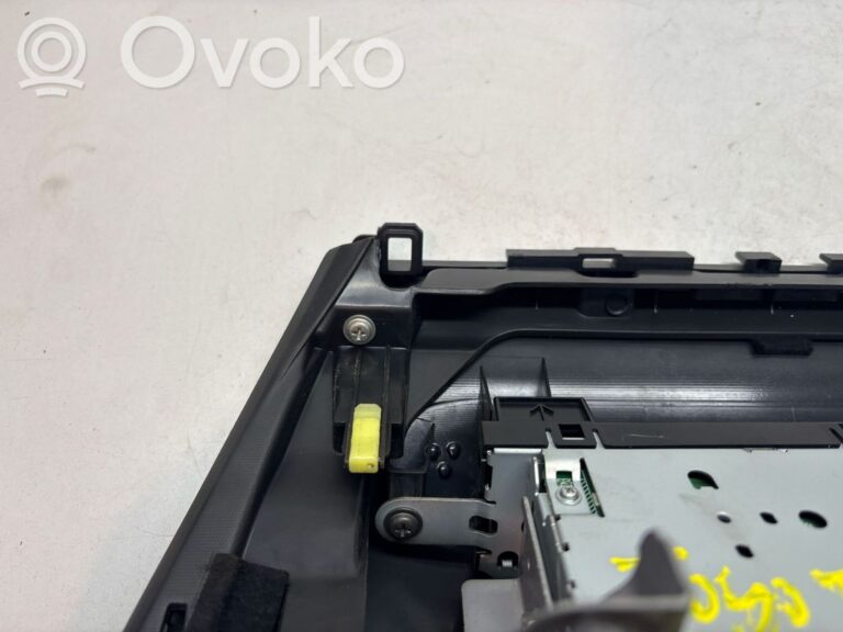 b3ce84a606ddebec728cbc1d625b99df-e5565cbdaf46404cdb046de65eee76a4_radio_cd_dvd_gps_head_unit