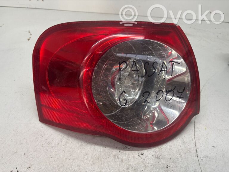b3db9cbd679b3010f4e7407e51317183-3f1fe359dc0e7292242184ae0beb61cd_rear_tail_lights
