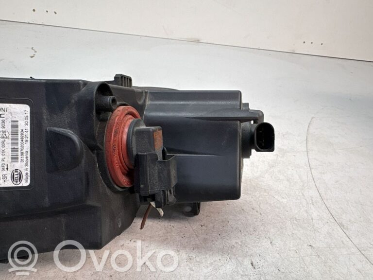 b42eef1f2b73bdd3ce1631b9811c7aae-49638bb1a285a239b39176e74577e2f0_front_fog_light