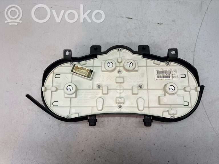 b4708c1ac77185f04e1a3a1da9b410b2-2e2df7576932a1d4b27d5c5dcc1ebeeb_speedometer__instrument_cluster_