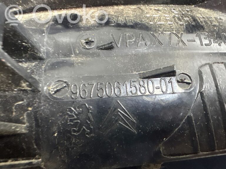 b48f06cf4150cdfdf61f7974cf8c1a55-f4b7bd91c6e18e370126877c5a31c515_rear_tail_lights