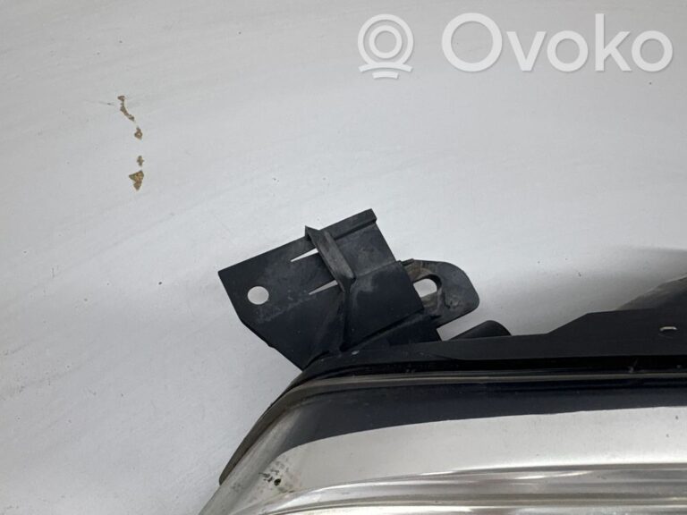 b4c15c8839eb783ed7da340d57534864-4ecc658fe6677ccde99880e4276cce51_headlight_headlamp