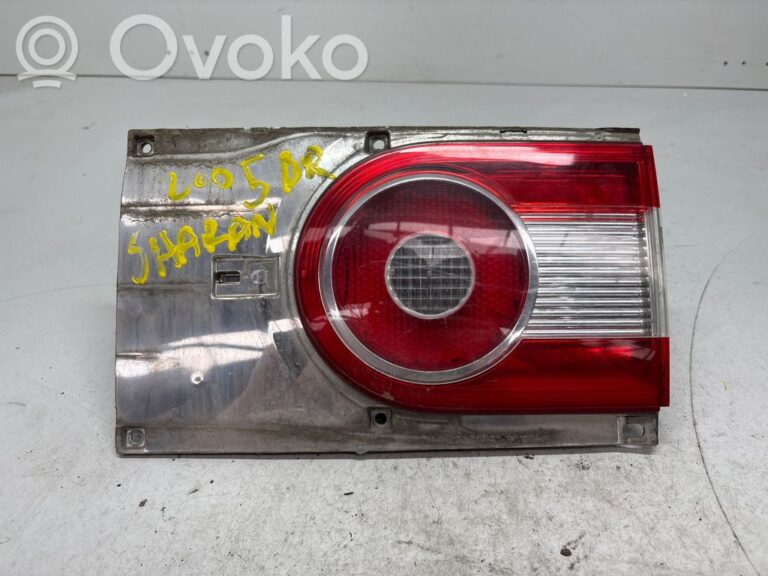 b4d8046afac48ee1d766dcaf287fa51f-145a7214a723286e69a30d2449bce0d6_rear_tail_lights