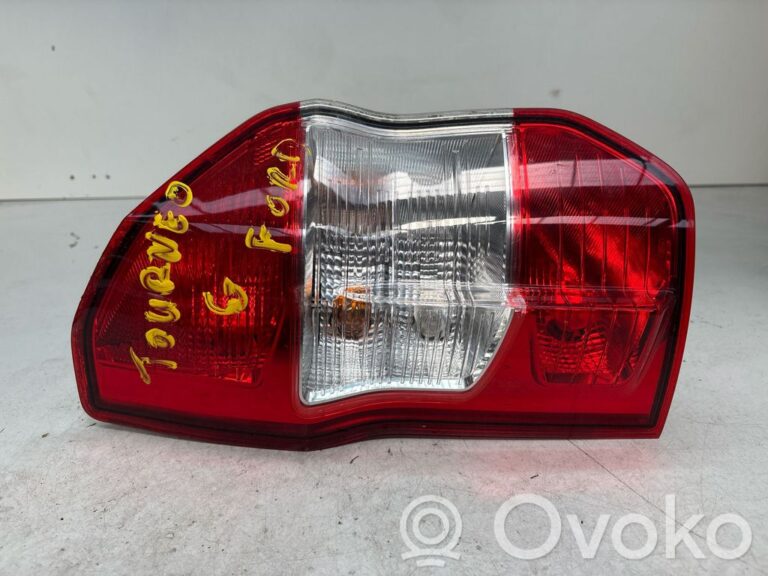 b4f76ef210394fa0f1abd678f6c371ab-53d68380595fb53c78372097ef151a72_rear_tail_lights