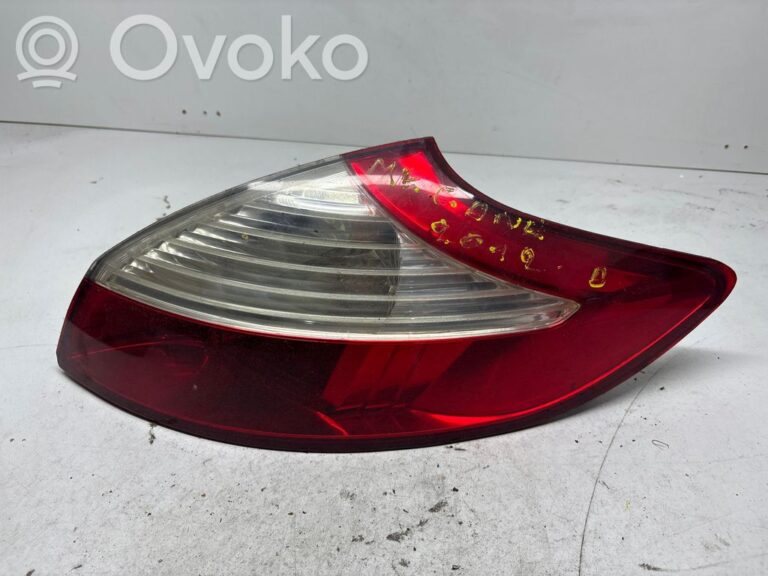 b4fbd35ba6c1bc1cd21a8a03434b747e-596c8dc903b3d755344c1574adbb95d8_rear_tail_lights