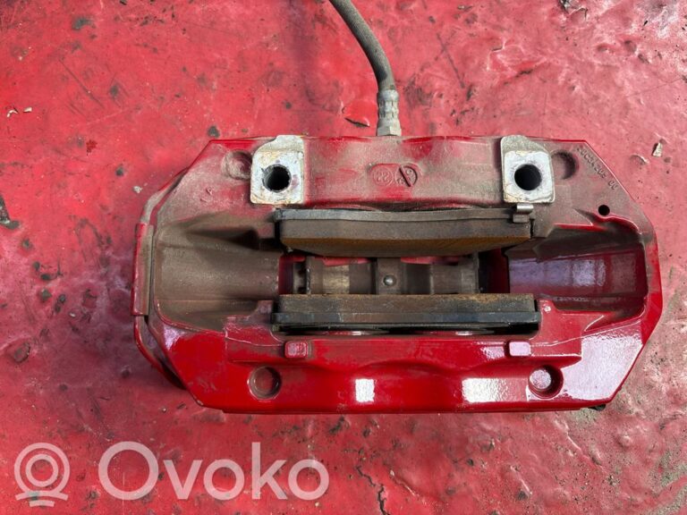b6a5095a4844bb452e5769e26f6e6e38-4dfba9e0c6e142e10a29ebfdce97fd1e_front_brake_caliper