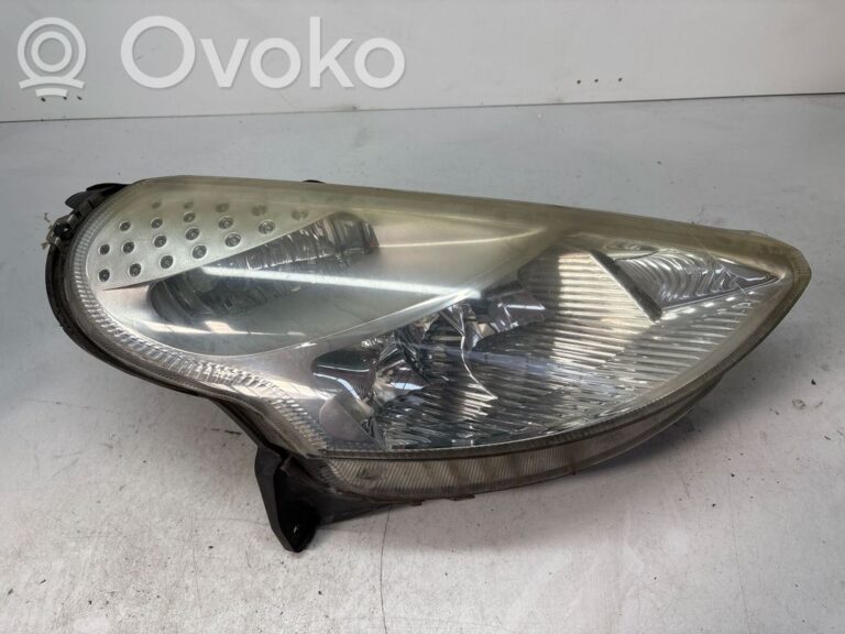 b6feb00e90474b2fa695e3a7352dbdf2-61968c77b5f1d2fd94ca8e3692da0324_headlight_headlamp