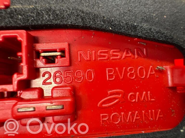 b76186a16406019ca824c9d0595716d3-097a100ce3c314e52059e48cff34ad1d_third_center_stoplight
