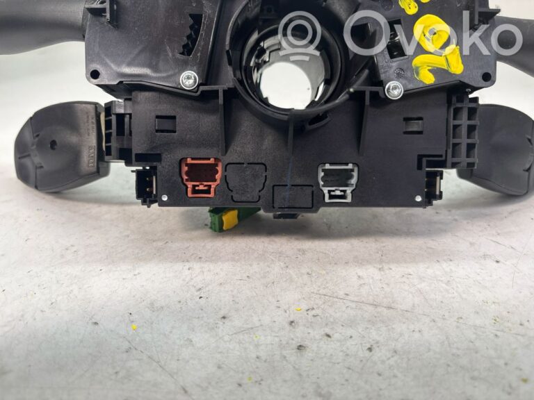 b97ad3a2978006c109e8a5b5b00b02e9-740818cef2a86757636299527b1bd257_wiper_turn_signal_indicator_stalk_switch