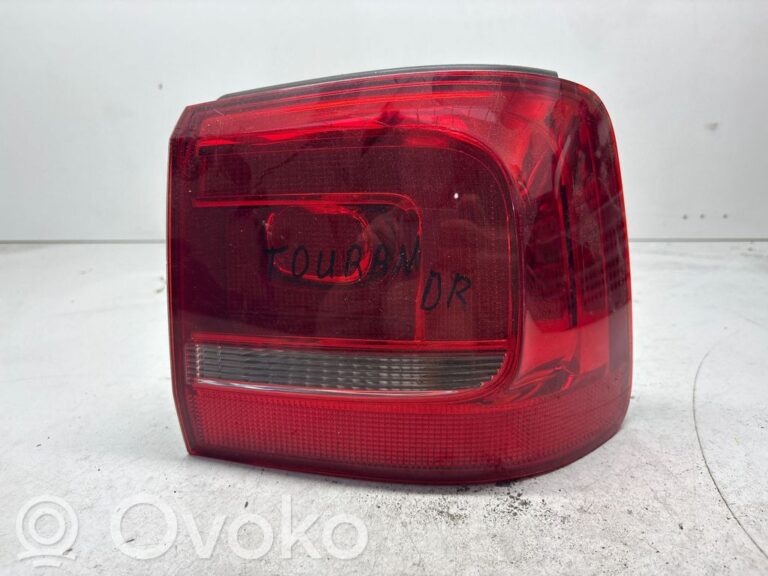 b985d56189e58e6cbd5e79a29cdab2a2-55e8a8861c4864d7c3918de3bb2edb25_rear_tail_lights
