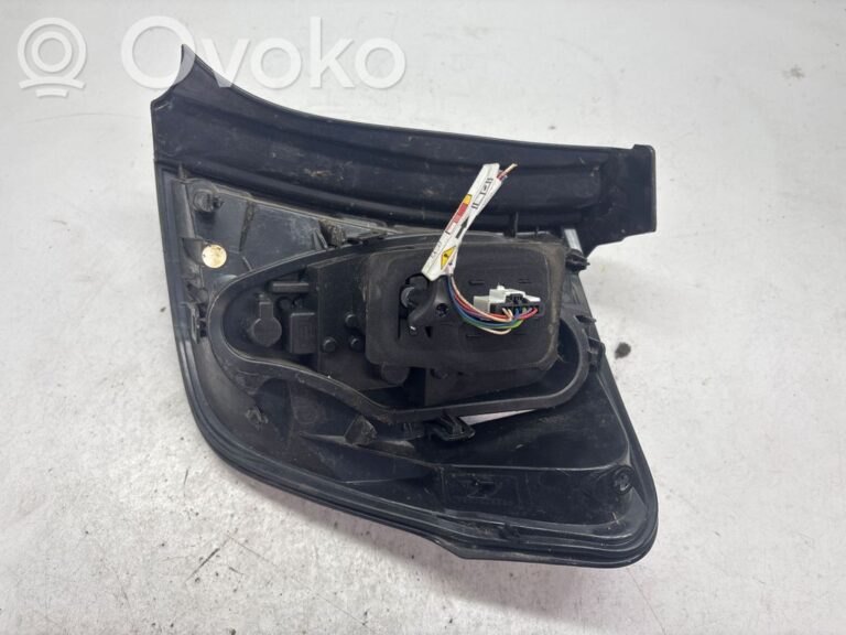 ba6042e52c700b001e852905246d7551-e95fd8584615ba2732995c770f3e2f2f_rear_tail_lights