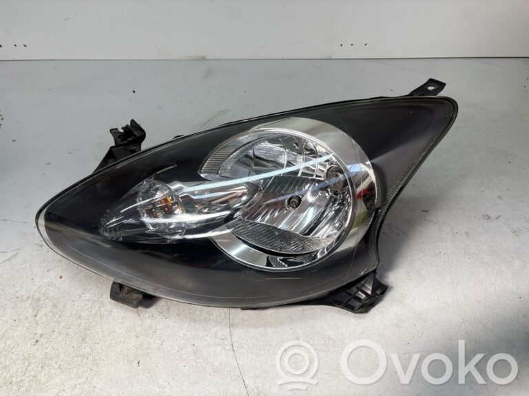 ba6cfbbf7cc79490d848cc02b8605f27-c41696ced0bfe10e3bcfb8afd11625f4_rear_tail_lights