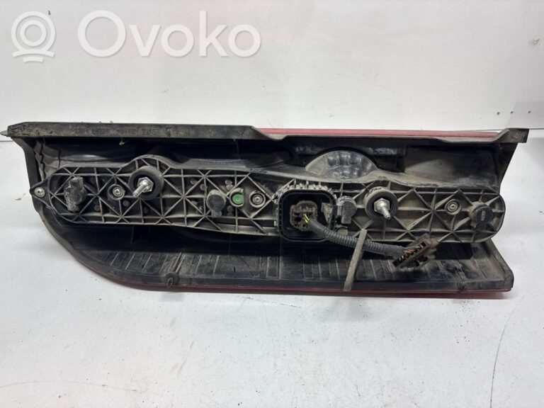 be168ae1ad9bf7ffcf2fdfc85978436c-84d562f4171b7b9454eb3742a61aa1bb_rear_tail_lights