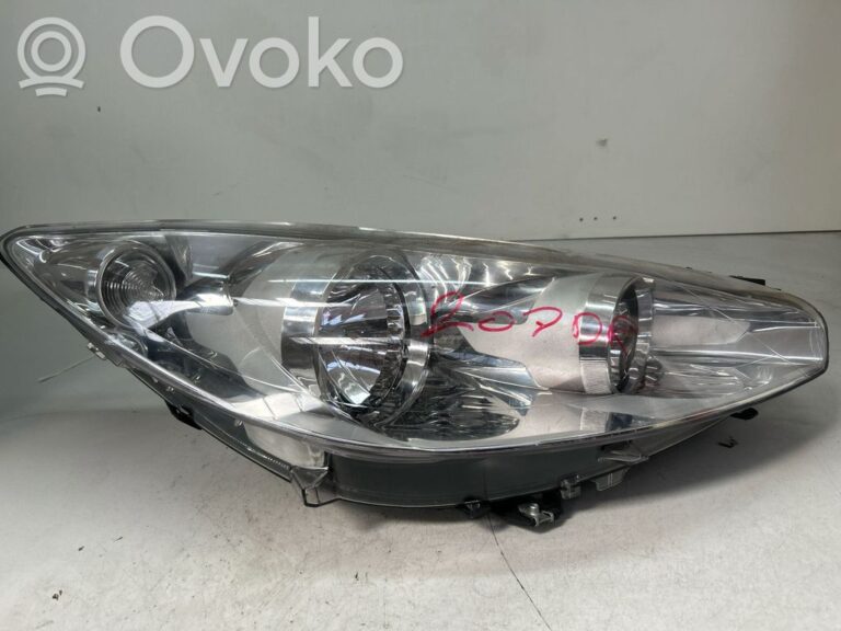 be2fe2bee88b0ea36cf876c89b3b9523-8e66aeb231f05bbdfb80ad77dd75bb3f_headlight_headlamp