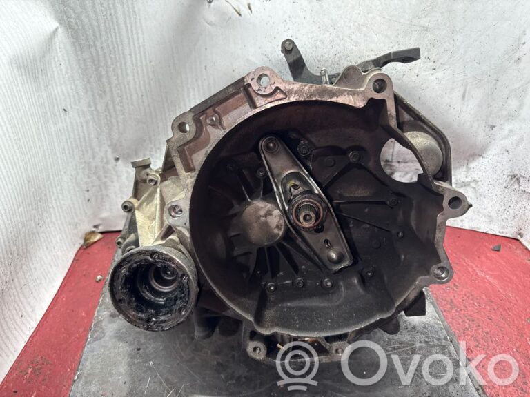 be774aa81a95fb72aa6a7753d5ca59d7-4a2dd79e45cede65a46ad6b553551ab9_manual_5_speed_gearbox