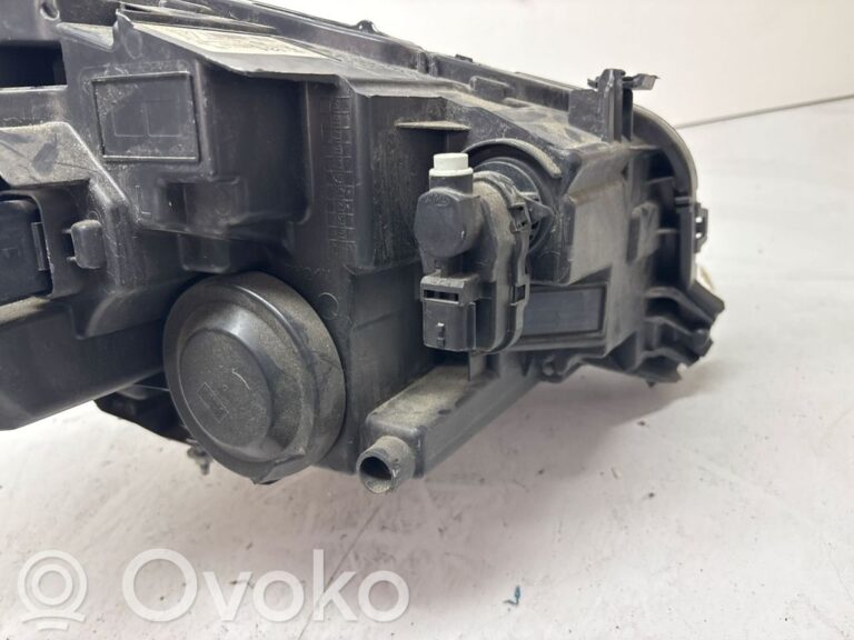 bee0d558708ee37b589119462d782765-87d3ed38f563c8edebb88e7e73fdd55e_headlight_headlamp