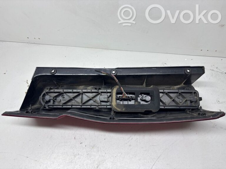 bfc1e4598aa8cc16b72c39d387d2d9b6-d054b4c26d4359e5912d8774bac301d9_rear_tail_lights