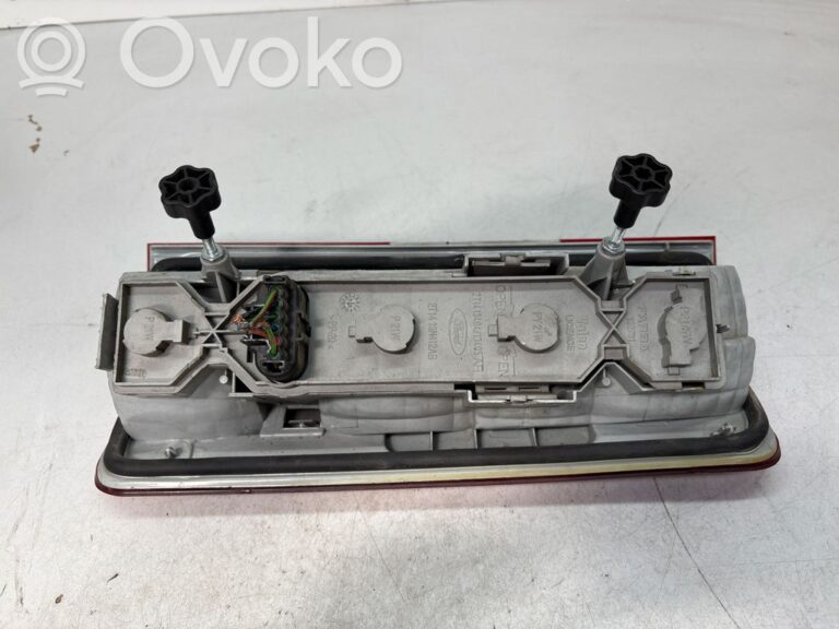 c037bdc0924da2c02c8e154932aadb58-3f966d1139354227e4a84c8959e6fe3d_rear_tail_lights