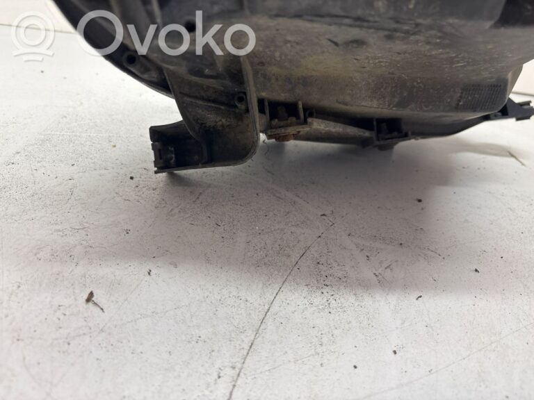 c09d0230494ba31550c22cb69aefd03f-fcca54ae79cc1471d20662df3e729145_headlight_headlamp
