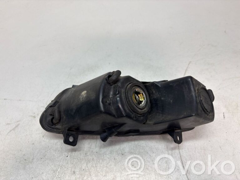 c0cb1b55f35661a11a8fc9b6c84f4a63-0c1a4d31628573b6707182e1e0dbdbe9_front_fog_light