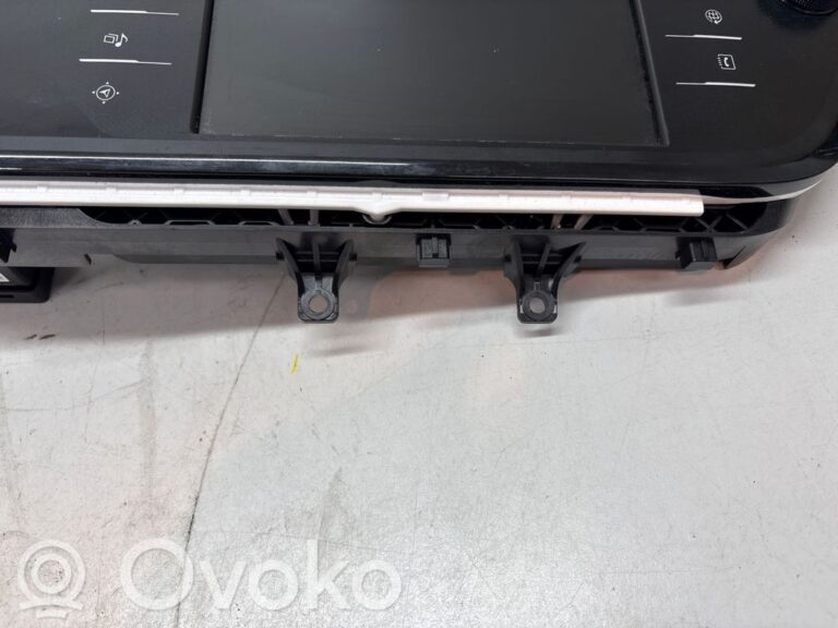 c17d2ce2329683e1e8c40827628003c6-df43d517d8cb242f6f3b3f074f560d93_screen_display_small_screen