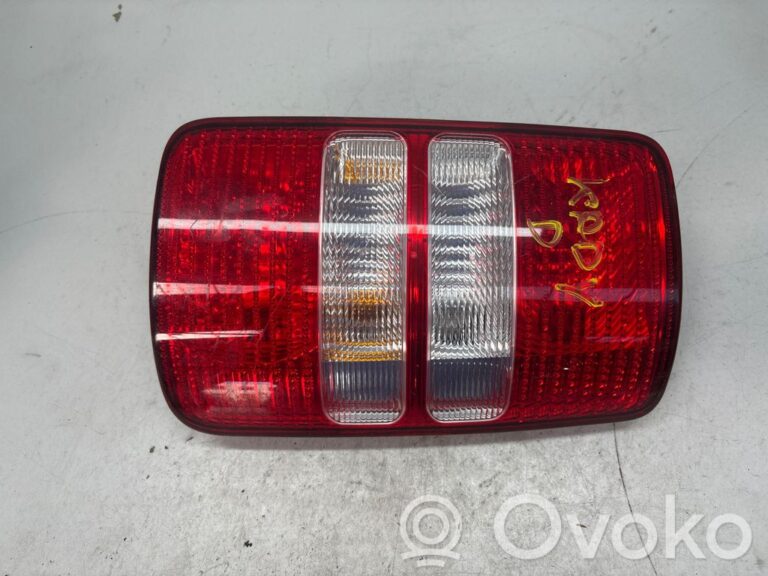 c1aa42f43d4a992c0f81e4c3db64d07b-203482278b791fca63ff455f65e31414_rear_tail_lights