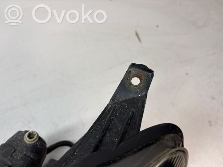 c1bc3090139482e39dae19f56c0ce737-c92daf4f60775784c3b3e9703ca6dcf3_headlight_headlamp