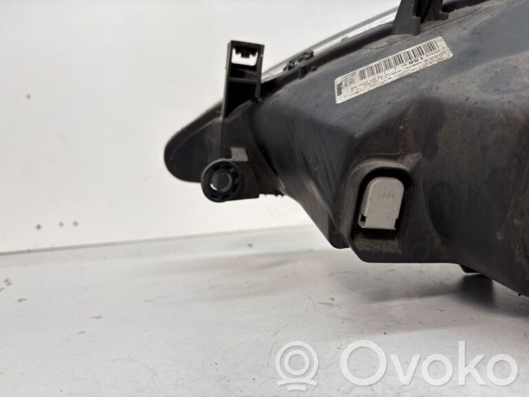 c1e9a0b7b276aece504045e43f563e34-9a1eb131515af8b5ca5bedc086e8855d_headlight_headlamp