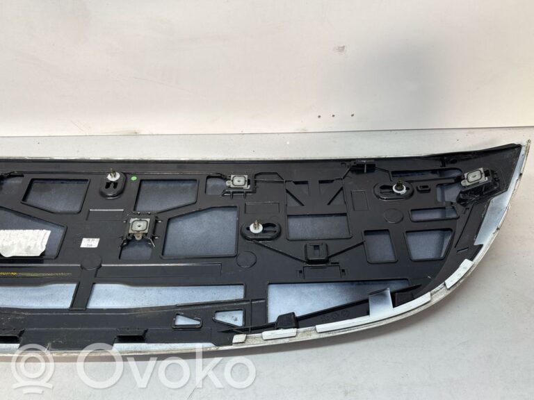 c22f8f2695fb50e65cb90dd6dab2778e-7eb0ae34200fad198b3a704e175596eb_tailgate_trunk_spoiler
