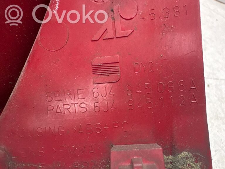 c28e7c0a95ec9afb825aa655f87fe687-8a400be164b58b3c80c7f61535aec144_rear_tail_lights