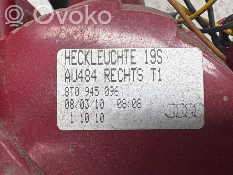 c2efd33f5f0cf1b13d3cd30aba9a4aae-a1eb8cbae06a6c0a576e9cfd05874ff7_rear_tail_lights