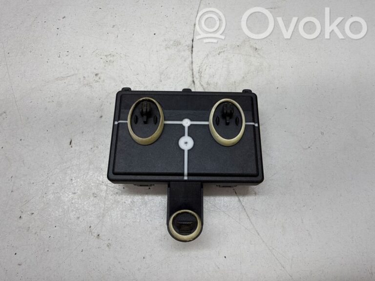 c402ce82d8e2738c674ba7fc7930c58d-4ae32896ca53f9f55b027881f5fe53d9_door_central_lock_control_unit_module