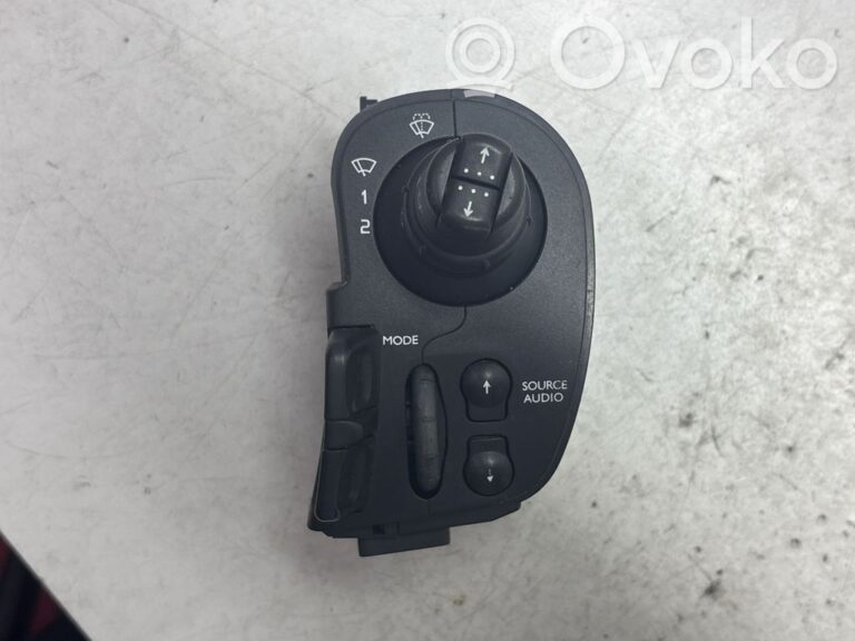 c4e48d18ea79fbff597bb8bd2960ec7f-e0a9cb150a26047af91be4c1423824f4_wiper_control_stalk