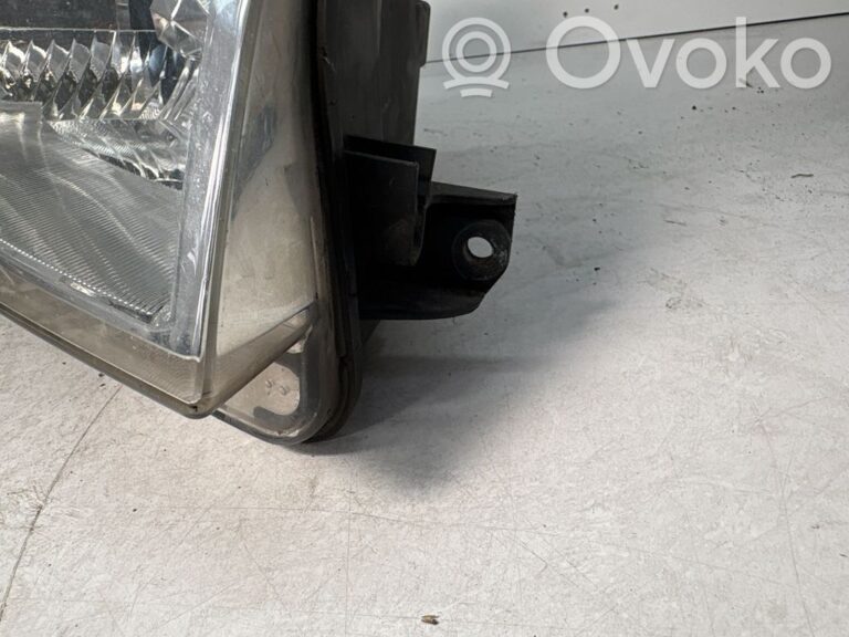 c4f1a49ea18ecaae56651cc34a57e137-076c8ce446706d3e711444dea0fe0d09_headlight_headlamp