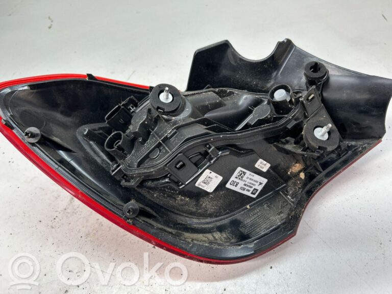 c4fb4df93d23c8fd871fe6478b0486e2-0dc46aaade1091bedbb7da4fa1a70962_rear_tail_lights