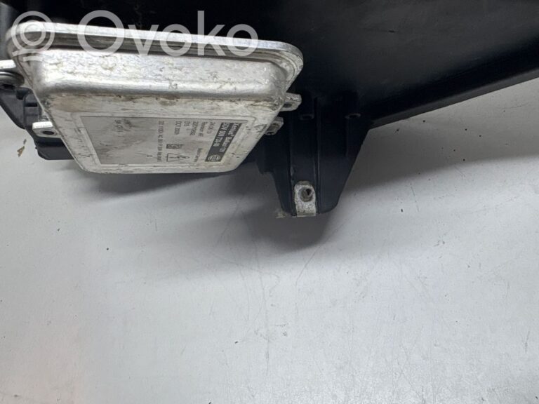 c5299487c0b7cbcd9d4efe9d0558840a-02c292c859396d50e941359bbcc51210_headlight_headlamp