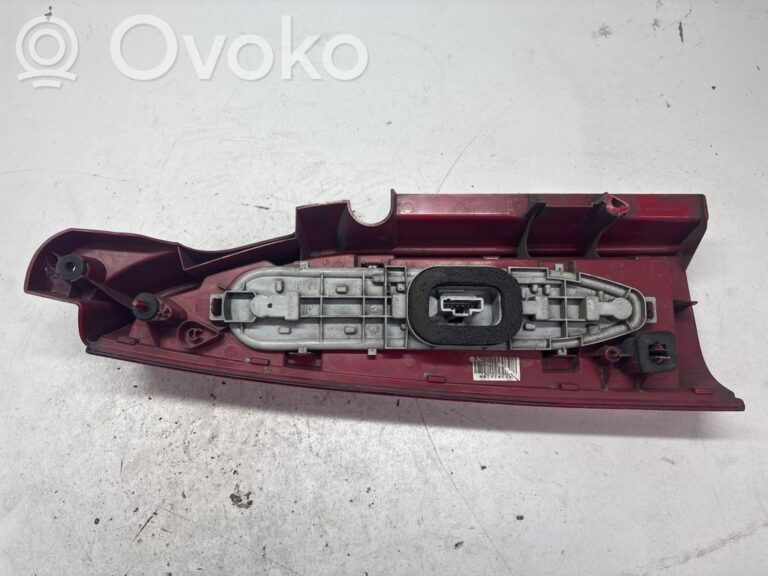 c5adcfd8c1ac86f7ef540da715773402-0afa816583b51e406d2b6c0ae01831ca_rear_tail_lights