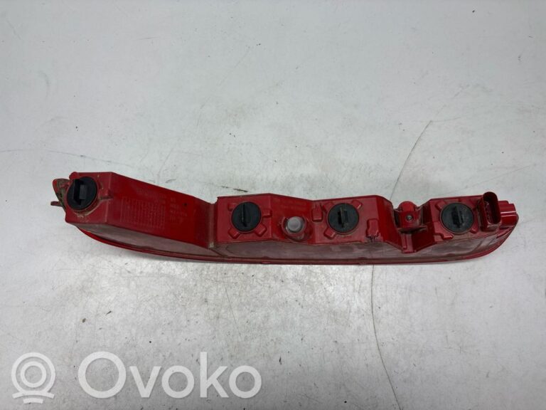 c611f5dfa10bd1b6633dc7647d58c1c7-0c1abdc3c0b7eca0d1568cf67e5ebb1f_rear_bumper_light