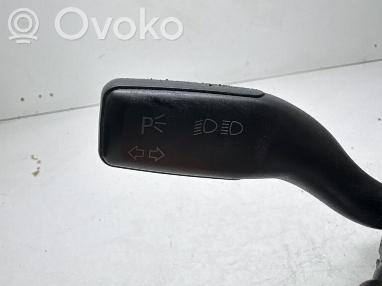 c7811772b7660df1ba9286a995e3a954-cdaeb9b3f0ffdef2301ac790d2d4f6c0_wiper_turn_signal_indicator_stalk_switch
