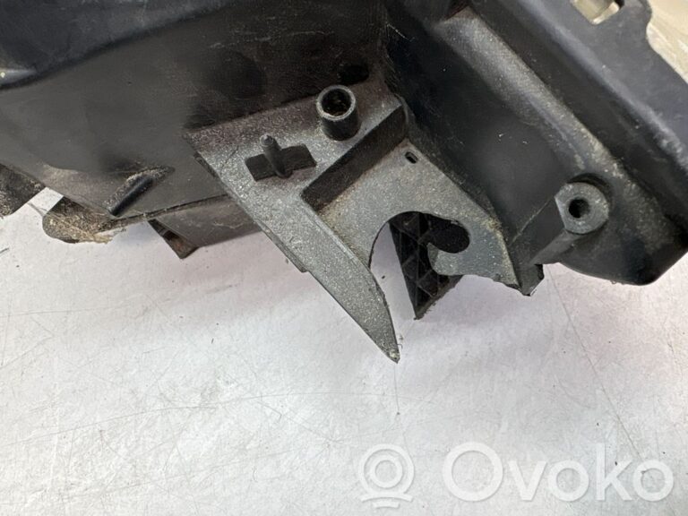 c7cd6be507677cd855a8ee1218f5fa3d-6871cbe5551c9486abf4a50f28186a37_headlight_headlamp